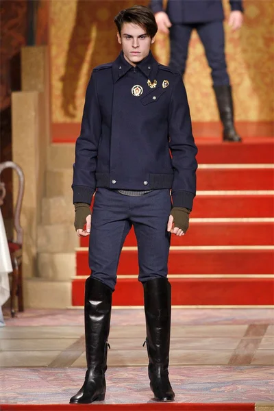 Look 38